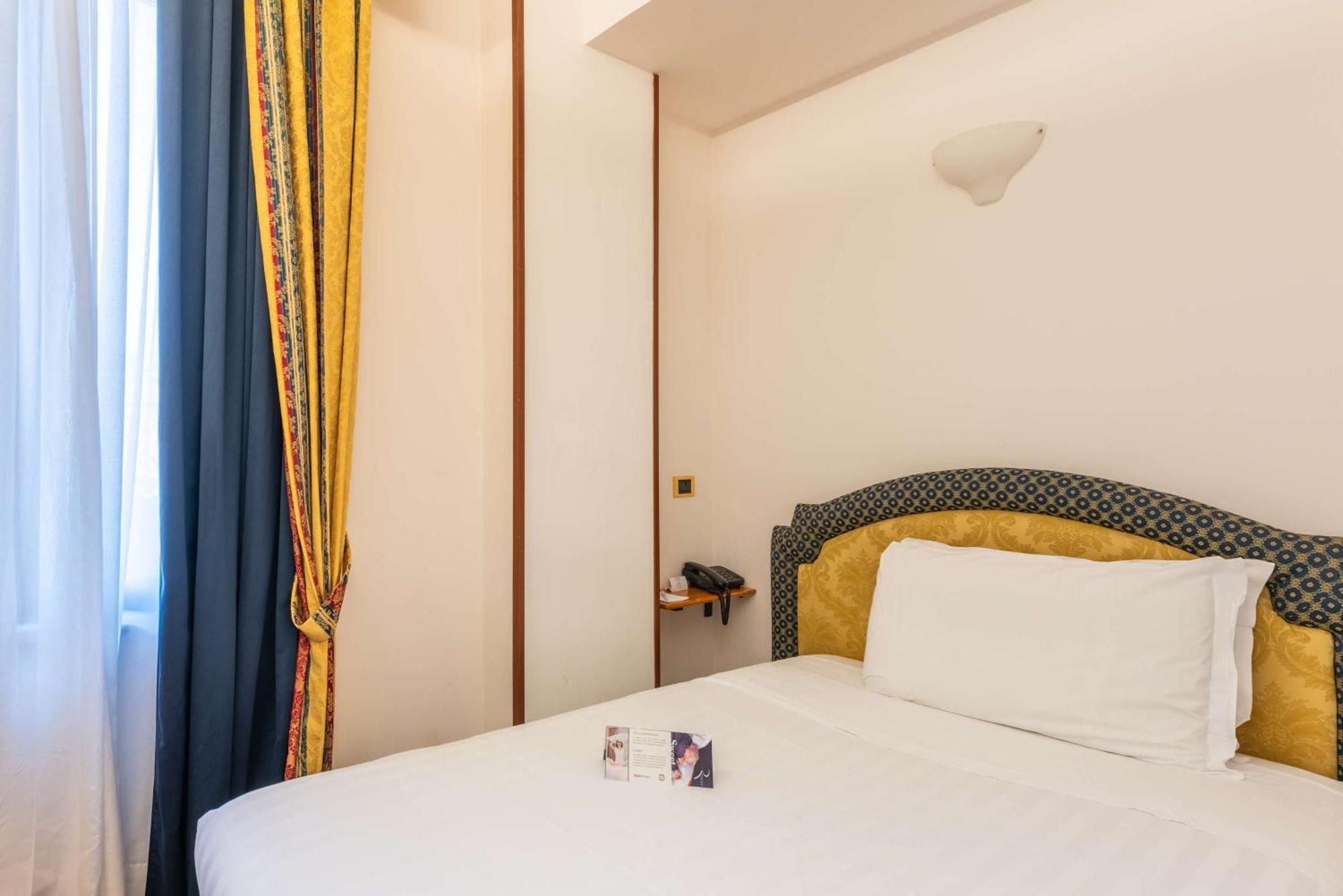 Hotel Raffaello Roma Esterno foto